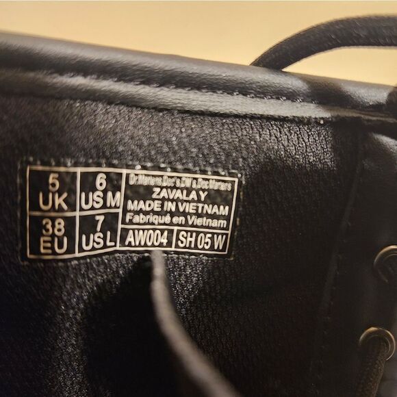 Dr. "Doc" Martens "Zavala" Black Leather Combat Boots Womens sz. 7/38 Ret.$225 - Picture 11 of 11